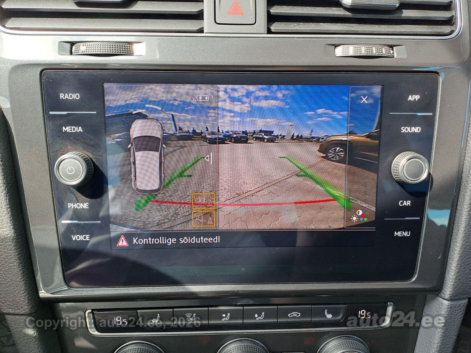 Volkswagen Golf 2020, photo 6/7