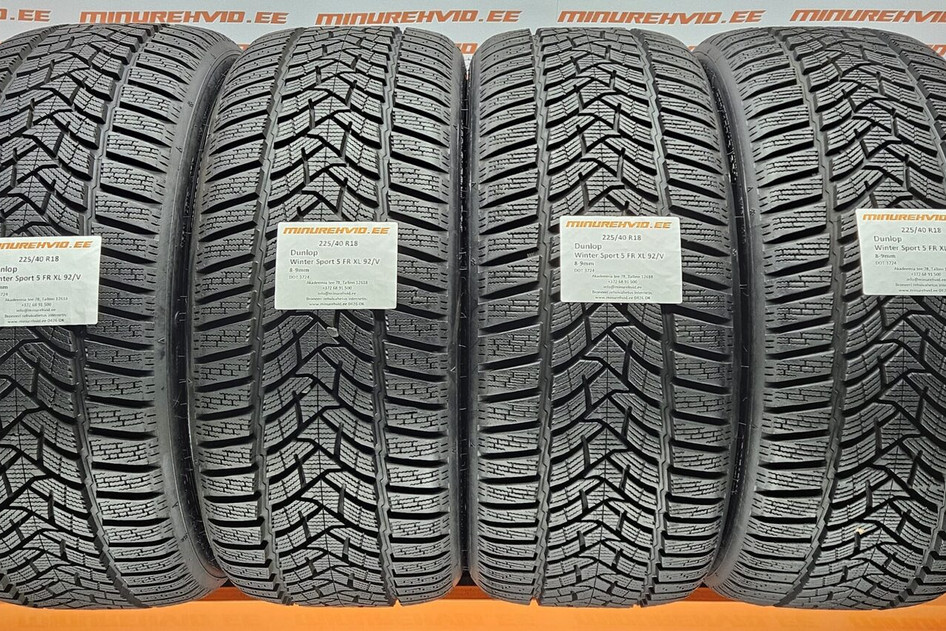 Used studless winter tire 225/40R18 Dunlop Winter Sport 5 FR XL 92/V
