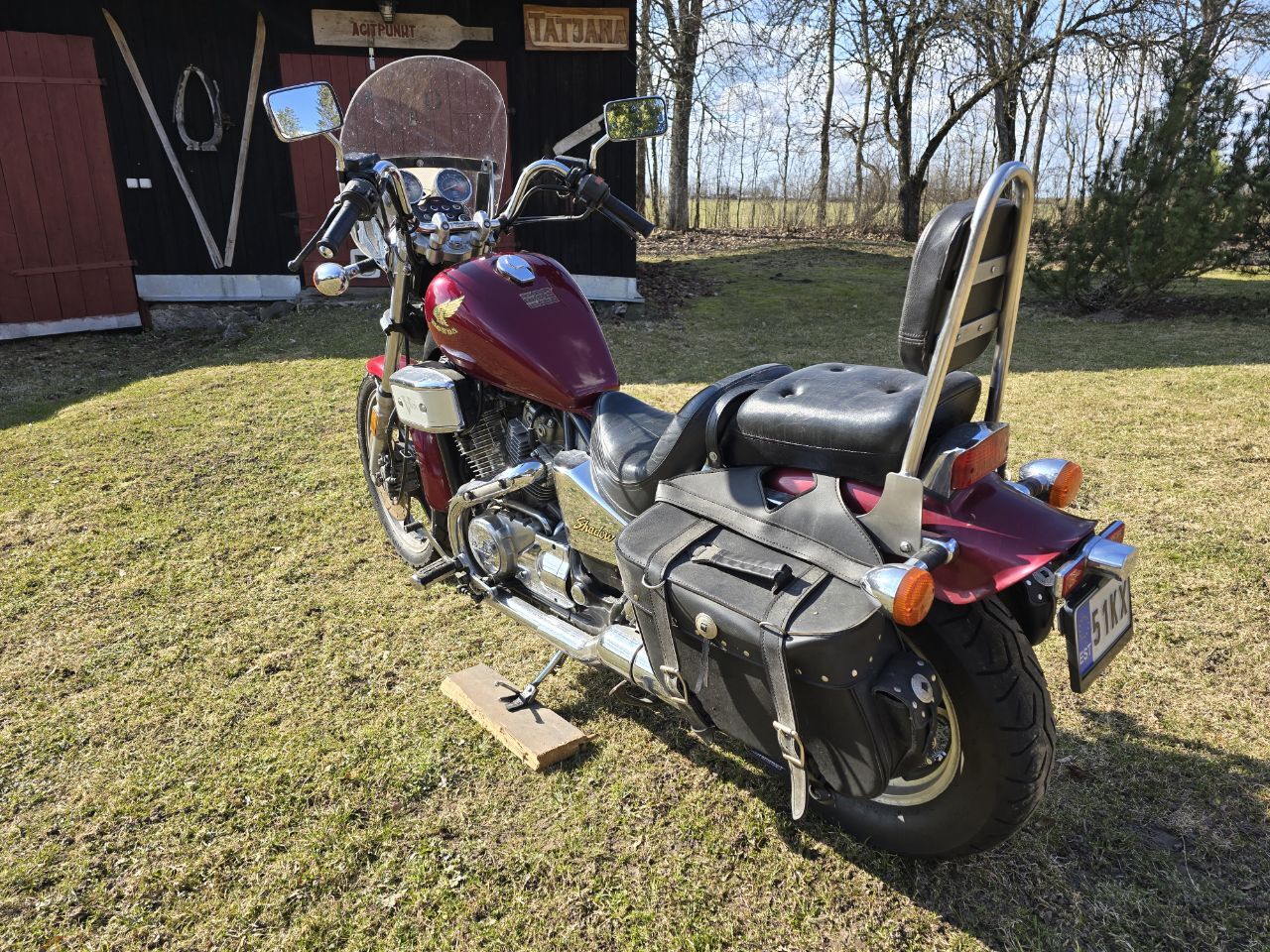 Honda VT 700C 1986, kuva 7/8