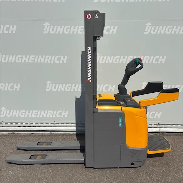 Jungheinrich ERC 212, kuva 2/6