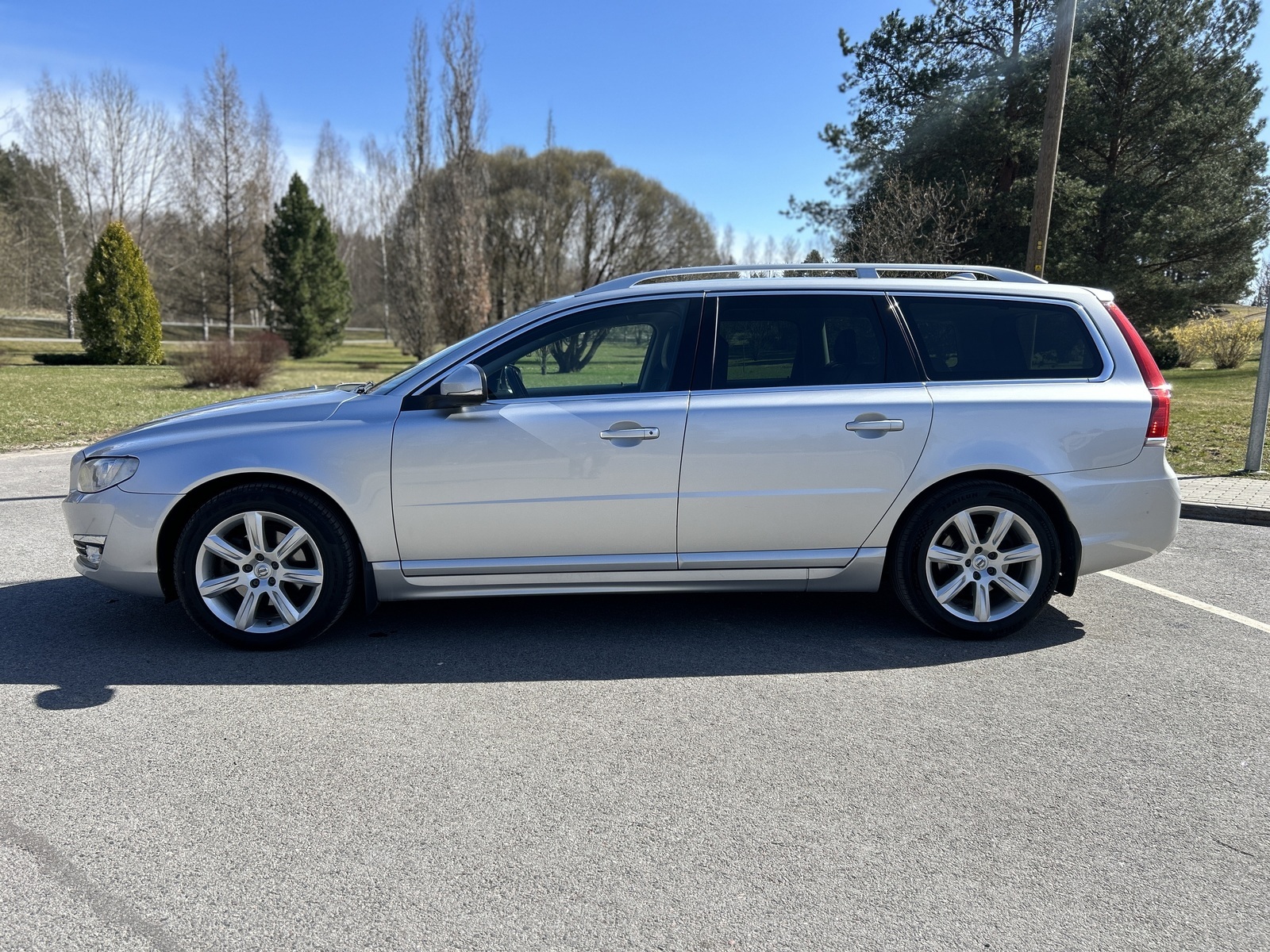 Volvo V70 2015, kuva 2/25