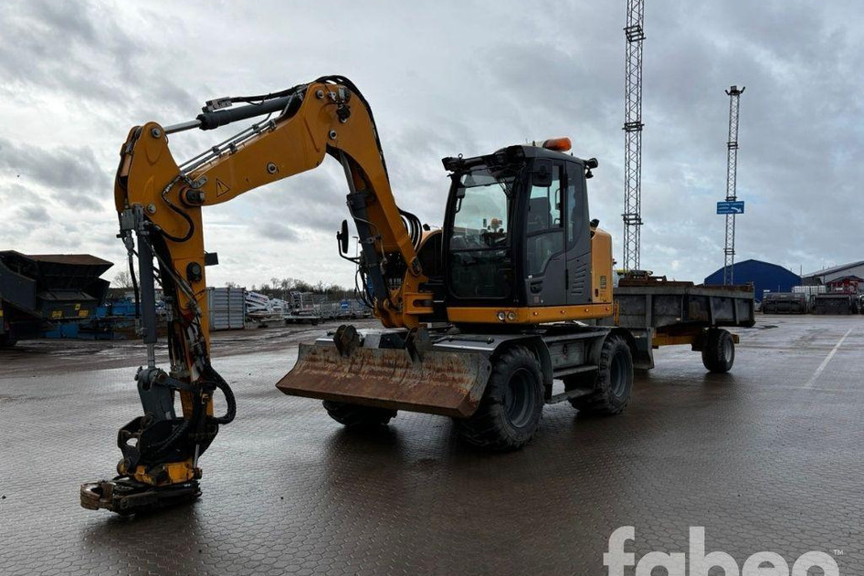 Liebherr A910, 74 kW, diisel