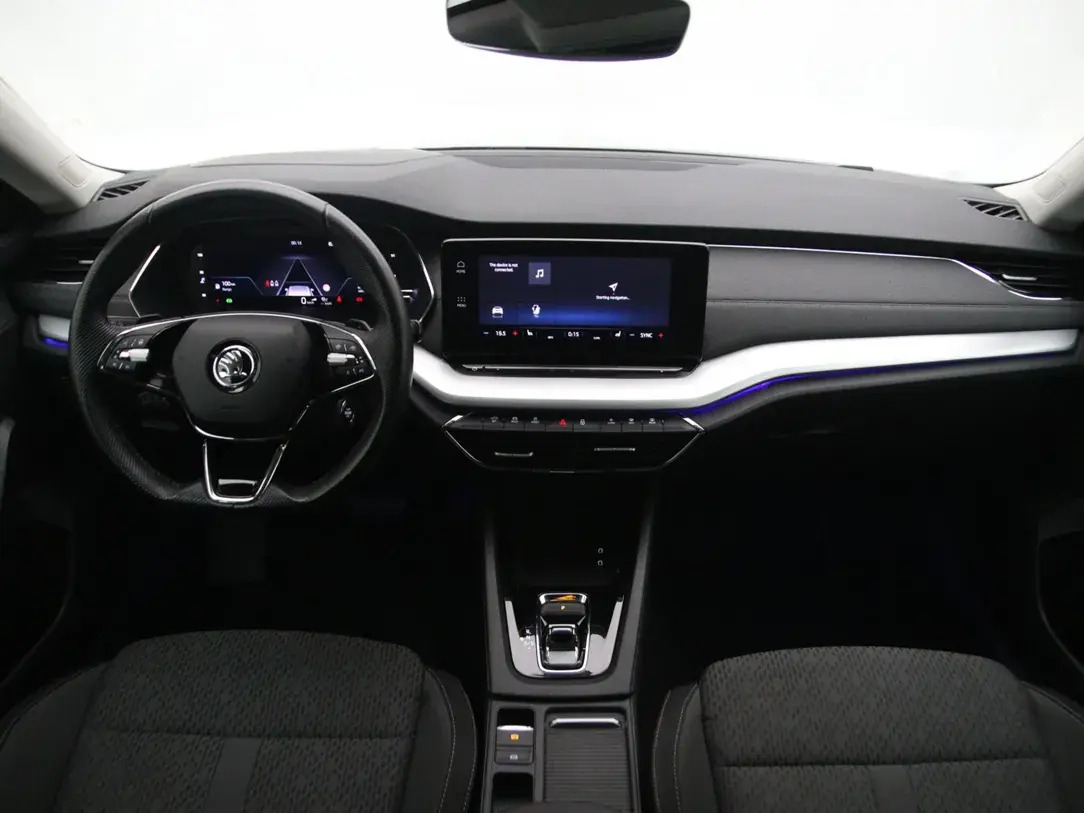 Škoda Octavia 2022, photo 2/10
