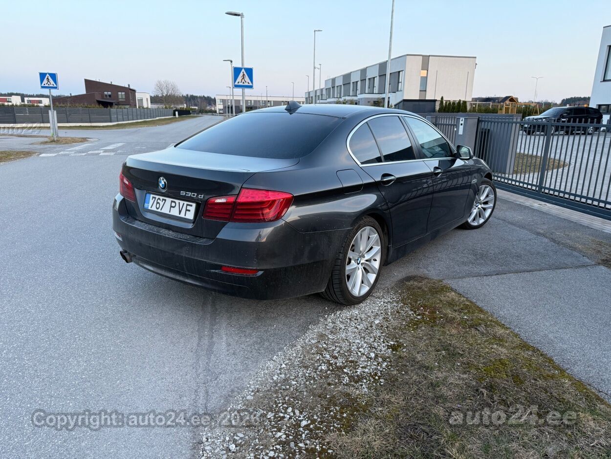 BMW 530 2015, photo 2/9