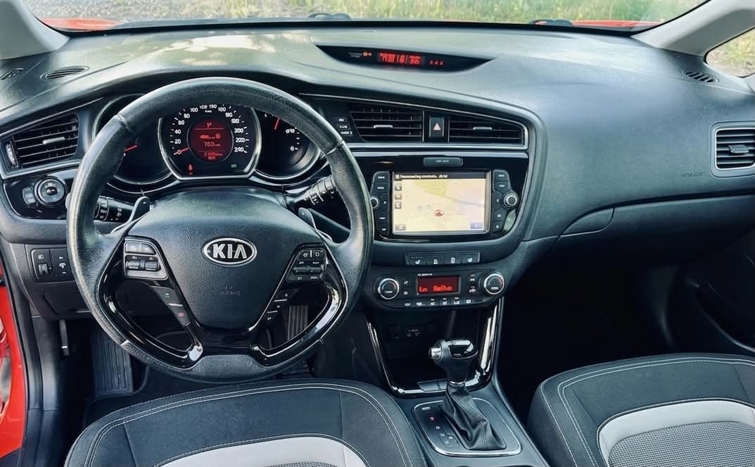 Kia cee'd / Ceed 2016, photo 6/16