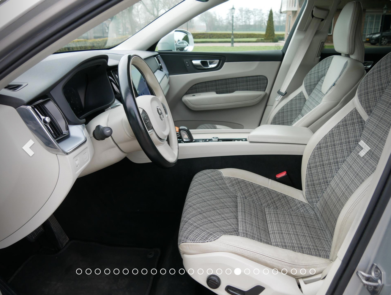 Volvo XC60 2020, photo 6/9