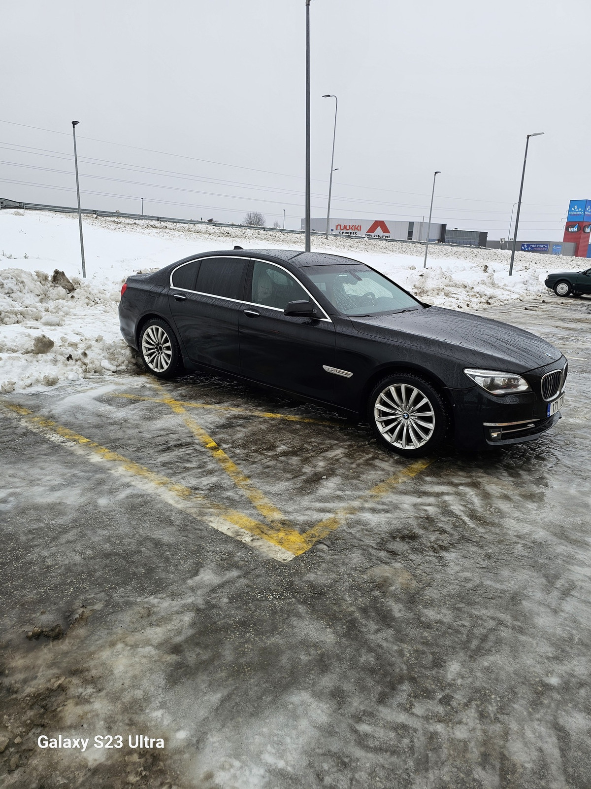 BMW 740 2011, kuva 6/7