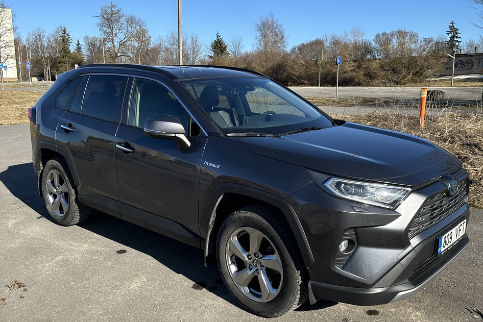 Toyota RAV4, 2021, 2.5, 131 kW, hibrīds (benzīns/elektrība), automātiskā, priekšējā piedziņa