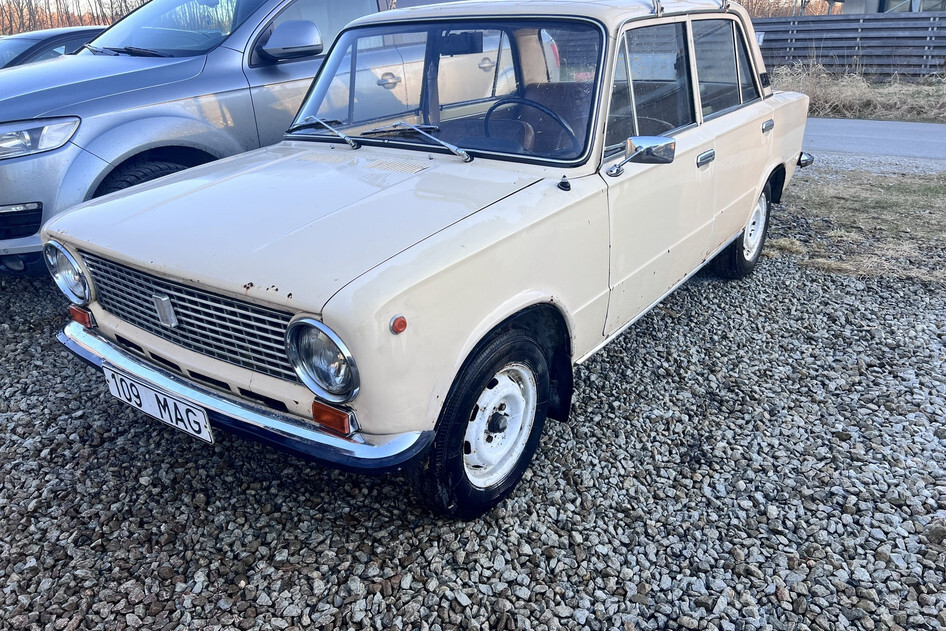 VAZ 21011, 1975, bensiin, manuaal, tagavedu