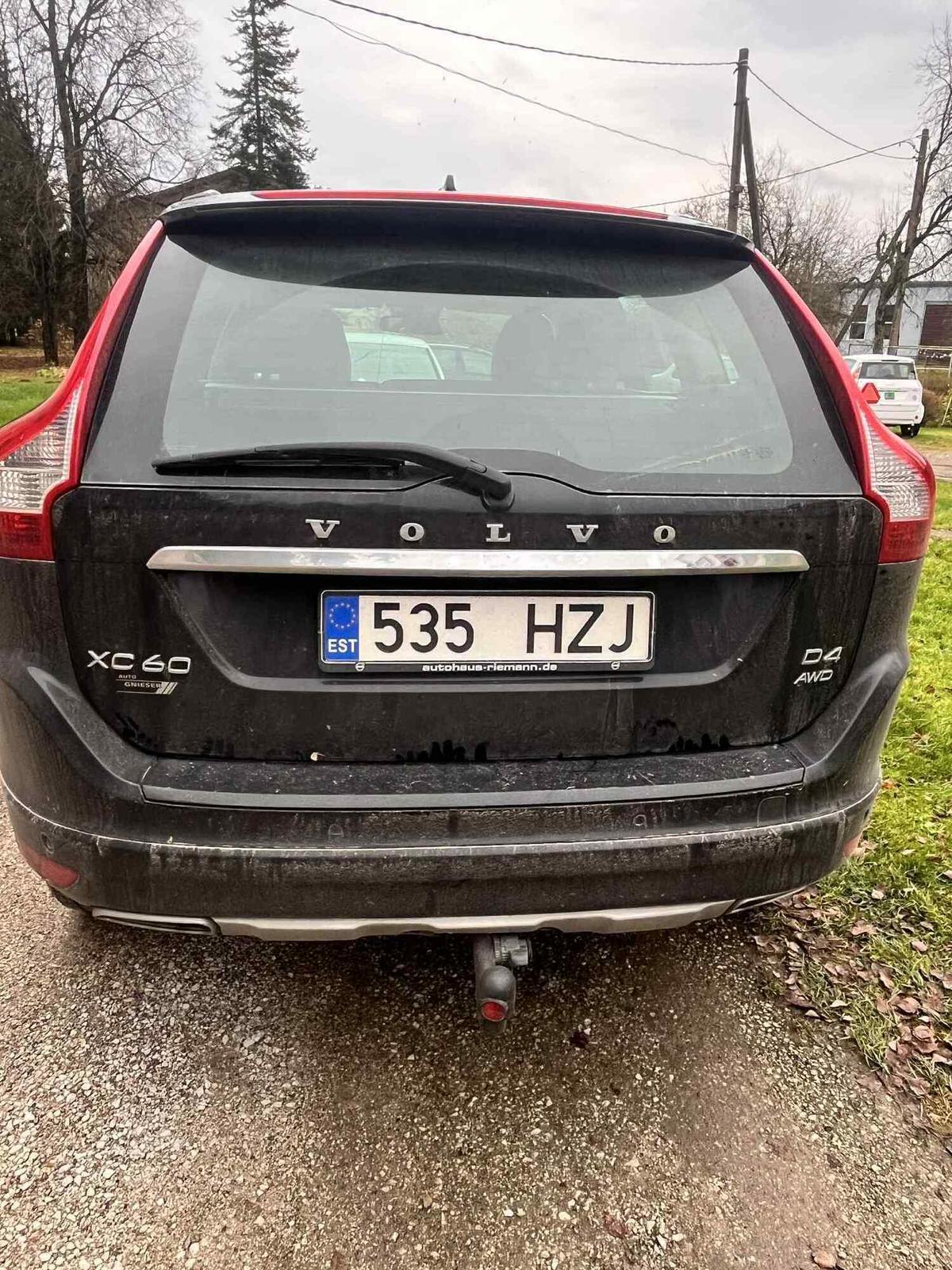 Volvo XC60 2016, photo 2/6