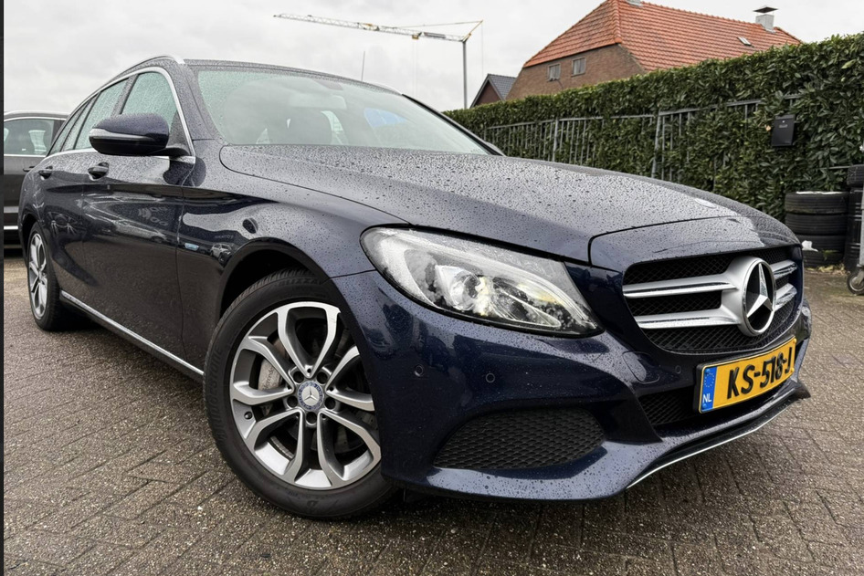 Mercedes-Benz C 350, 2016, 3.0, hybrid (petrol/electric), automatic, rear-wheel drive