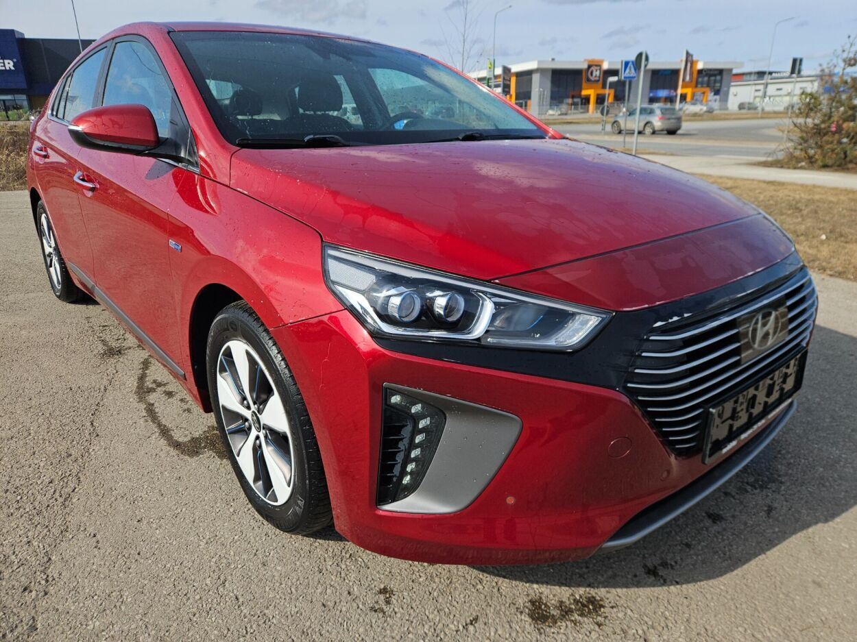 Hyundai Ioniq 2019, photo 2/6