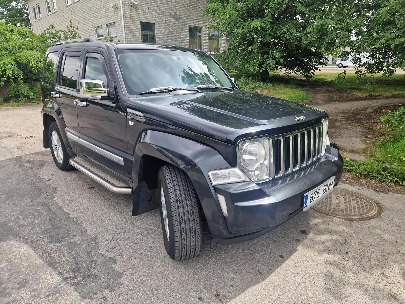 Jeep Cherokee 2010, photo 4/10