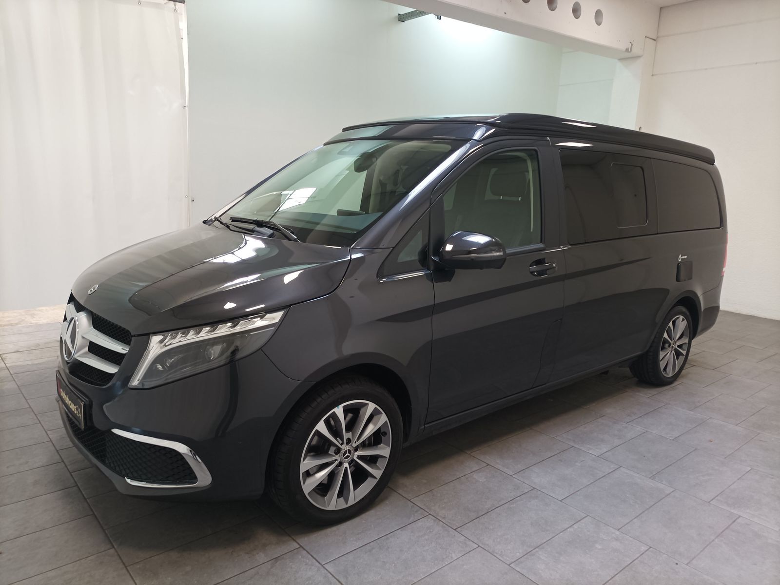 Mercedes-Benz V 300 2024, photo 2/8