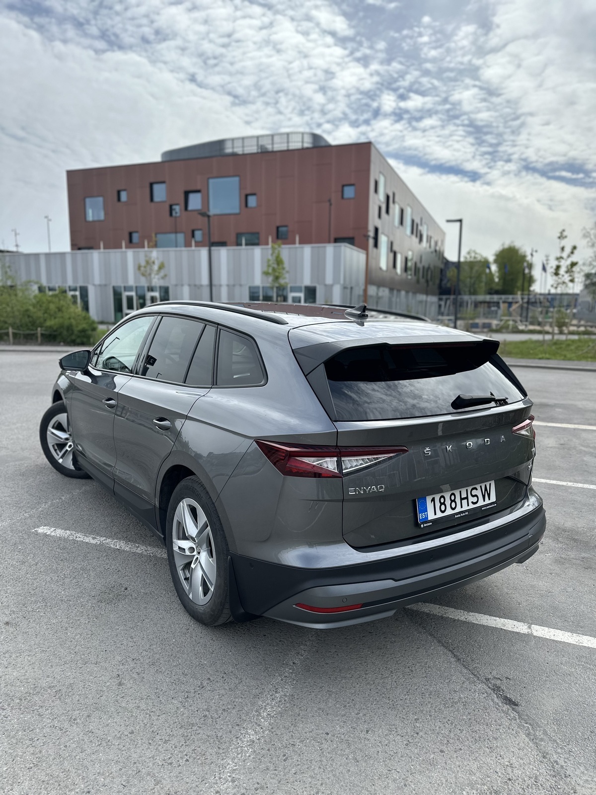 Škoda Enyaq 2023, photo 2/10