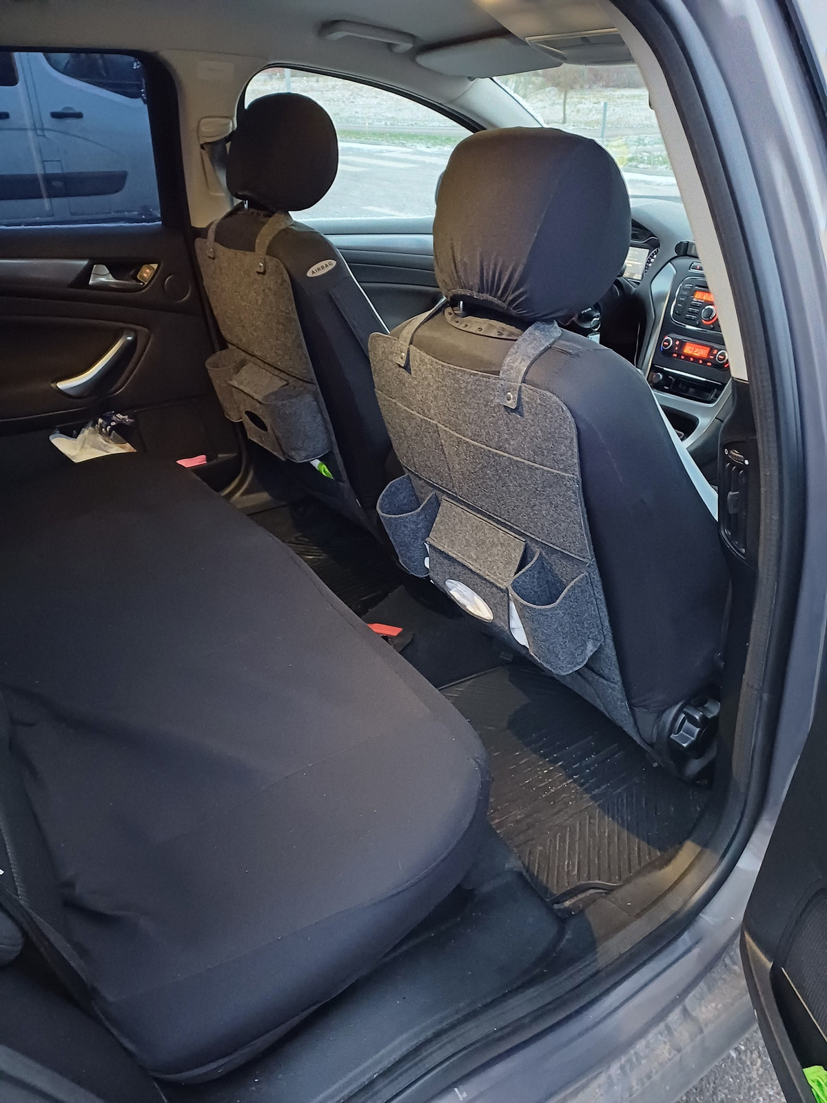 Ford Mondeo 2011, photo 7/15