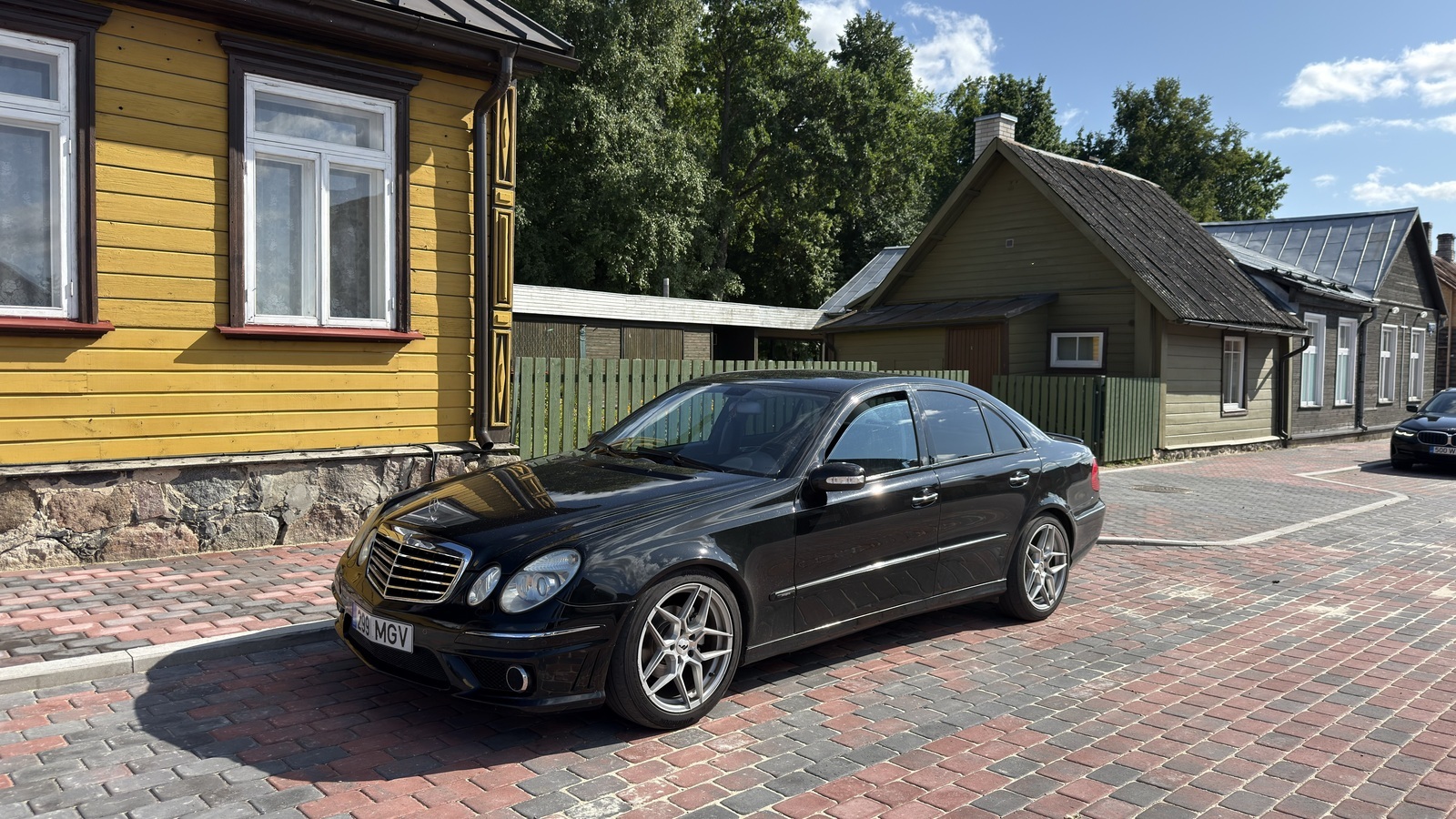 Mercedes-Benz E 220 AMG 2004, kuva 3/10