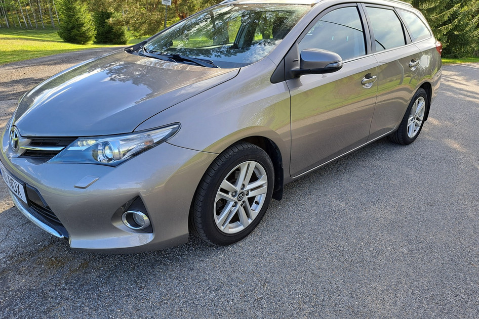 Toyota Auris, 2014, 1.6, 97 kW, bensiin, manuaal, esivedu