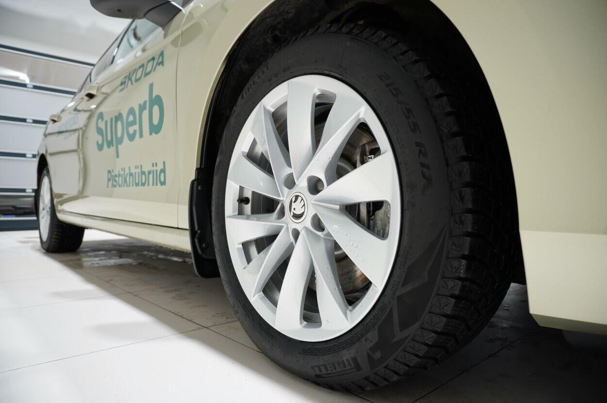 Škoda Superb 2025, photo 5/27