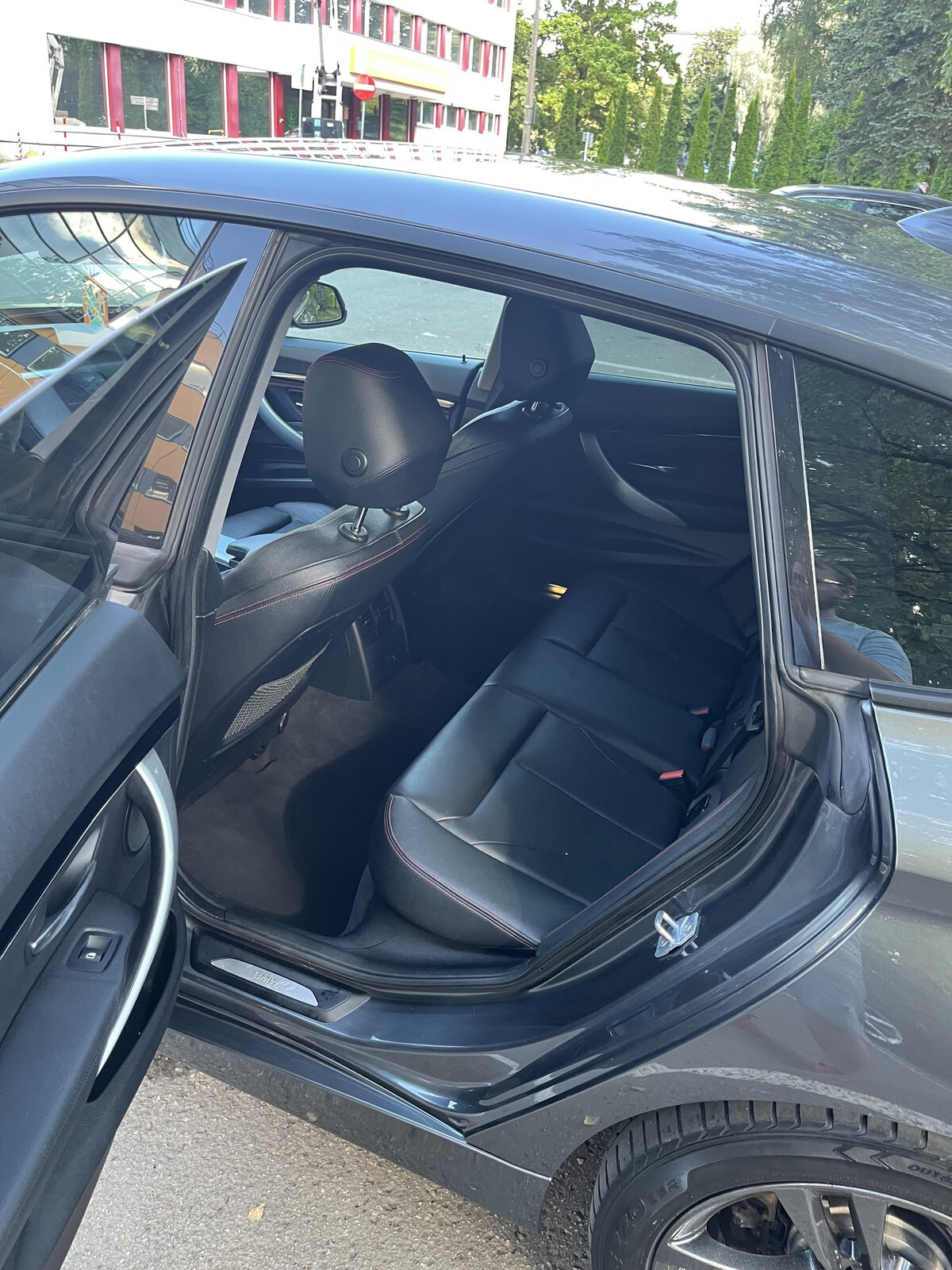 BMW 320 2013, photo 5/8