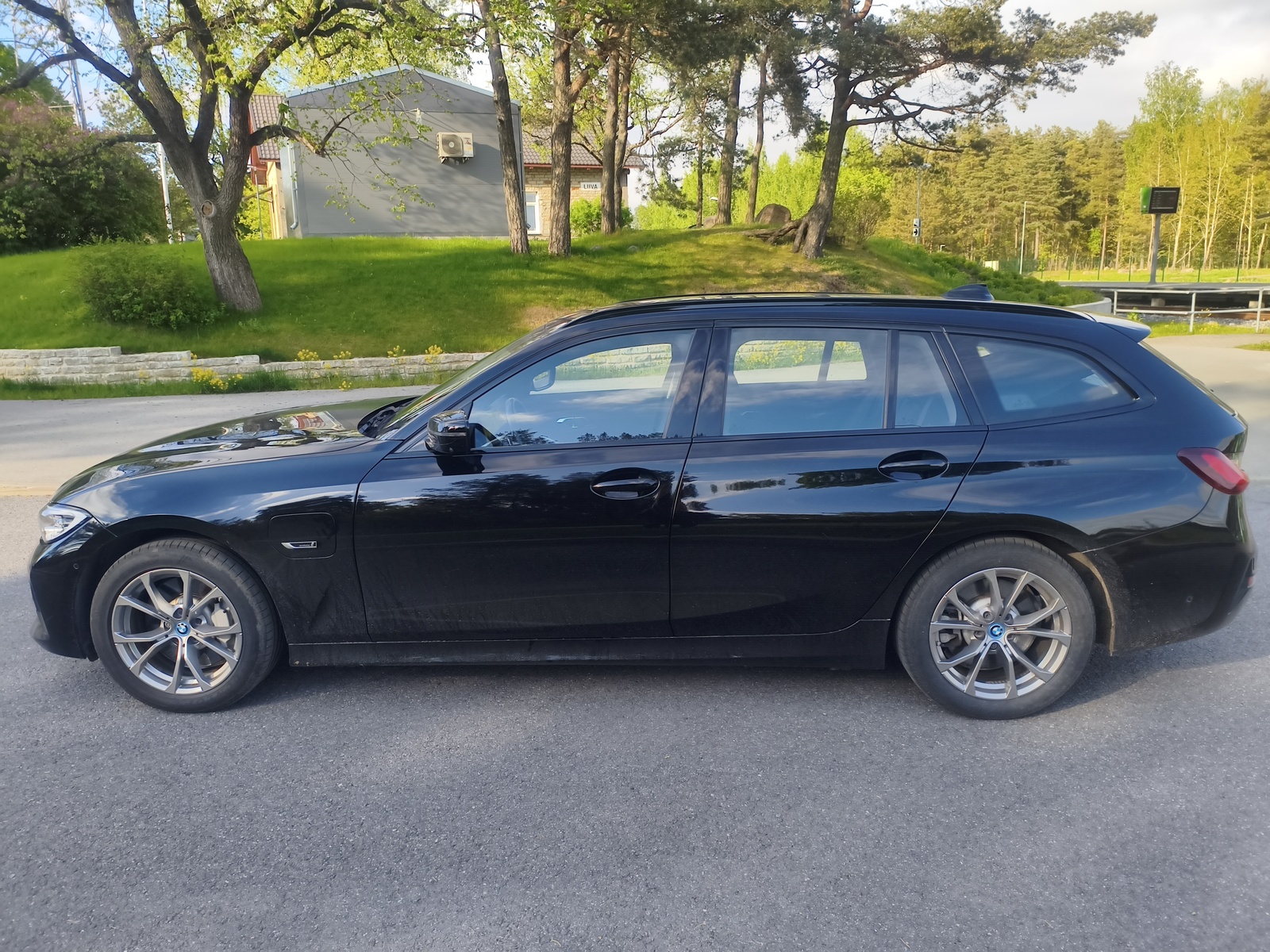 BMW 330 2021, photo 6/10