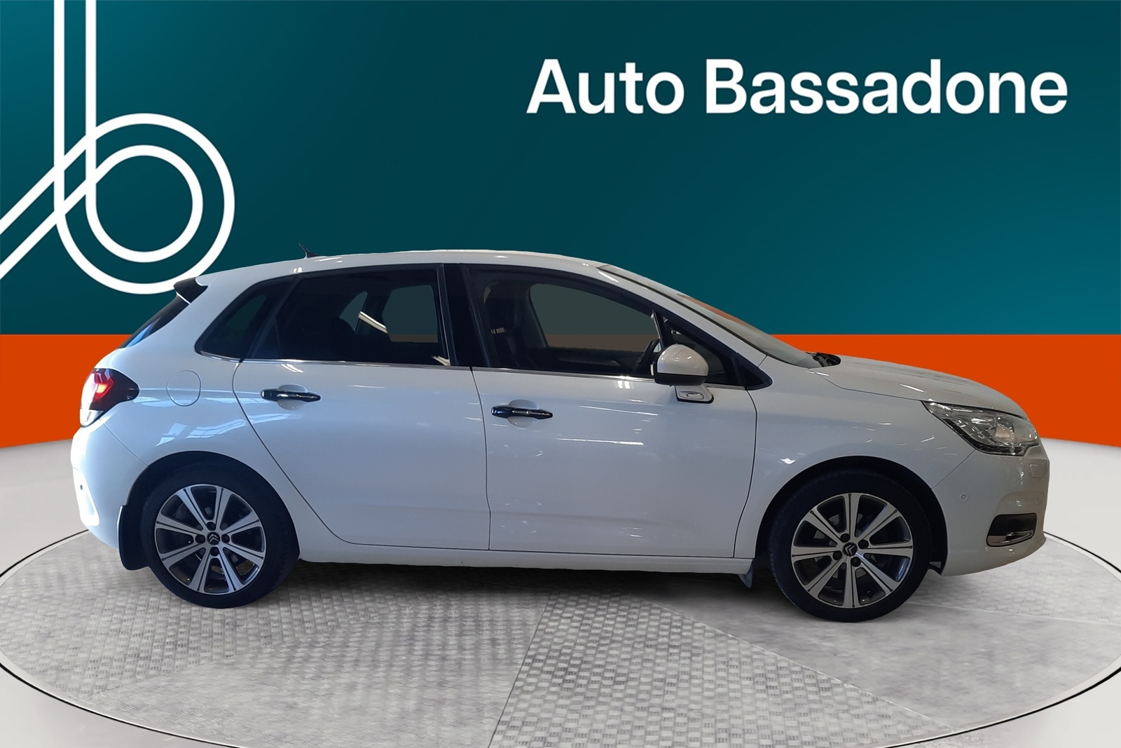 Citroën C4 2016, photo 6/35