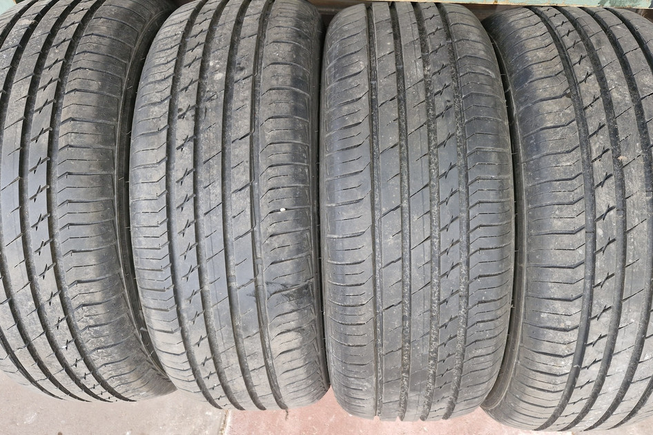Used summer tire 205/55R16 Sailun Atrezzo elite