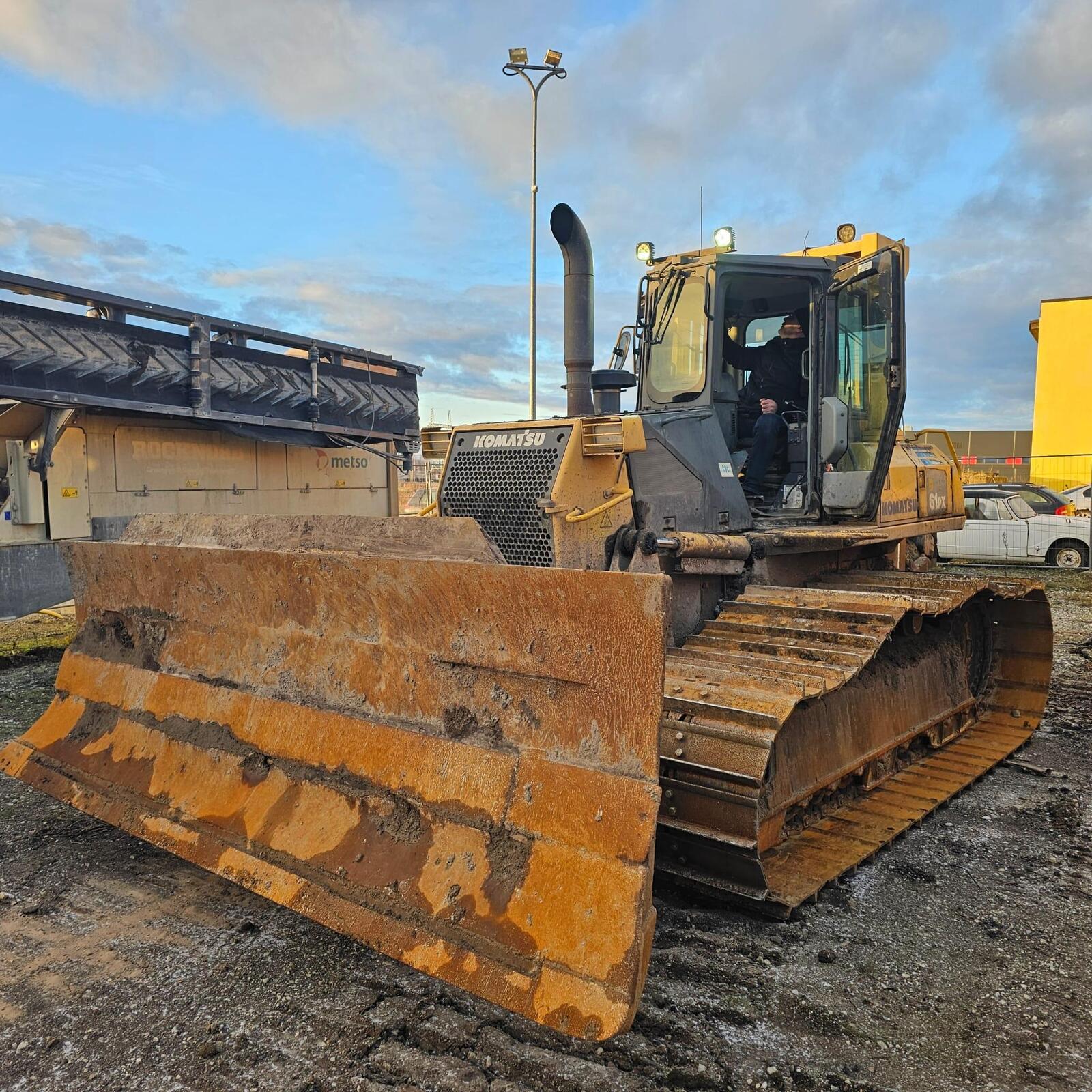 Komatsu D61PX-15F0, kuva 5/18