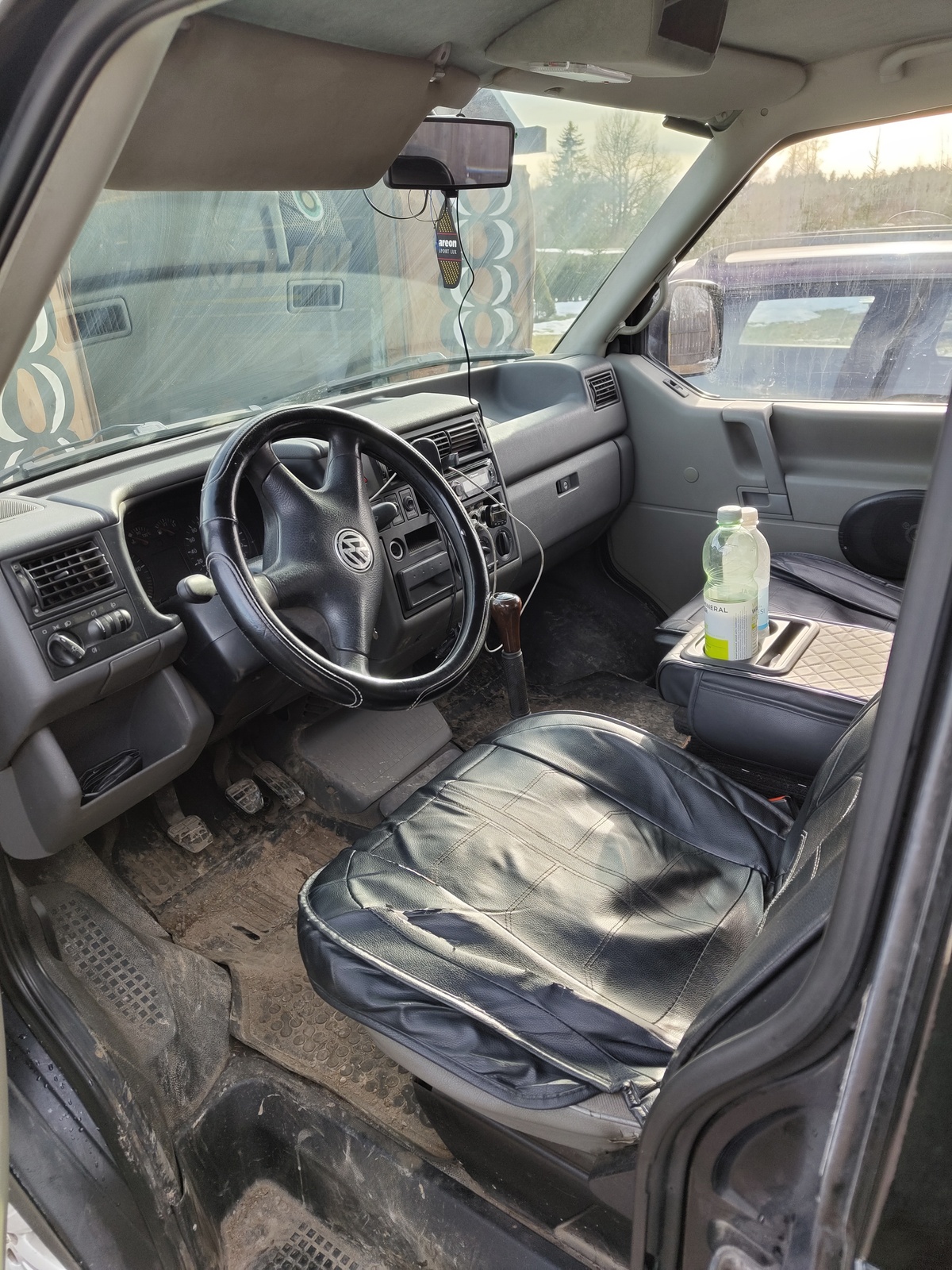 Volkswagen Transporter 2000, kuva 2/3