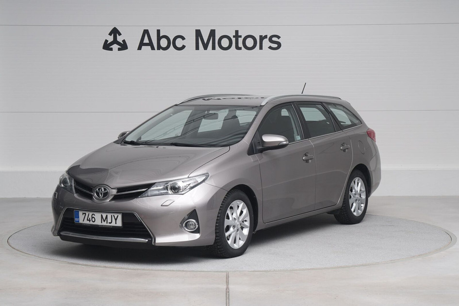 Toyota Auris, 2015, 1.6, 97 kW, bensiin, automaat, esivedu