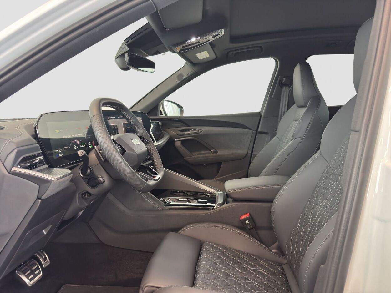 Audi SQ5 2025, photo 6/12