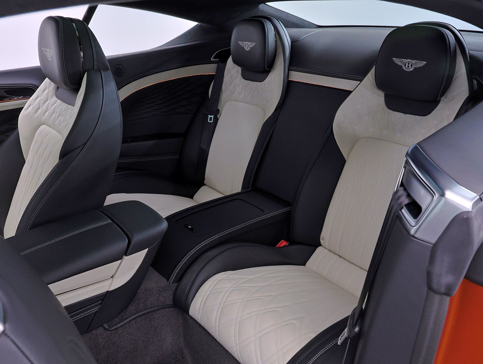 Bentley Continental GT 2026, photo 7/21