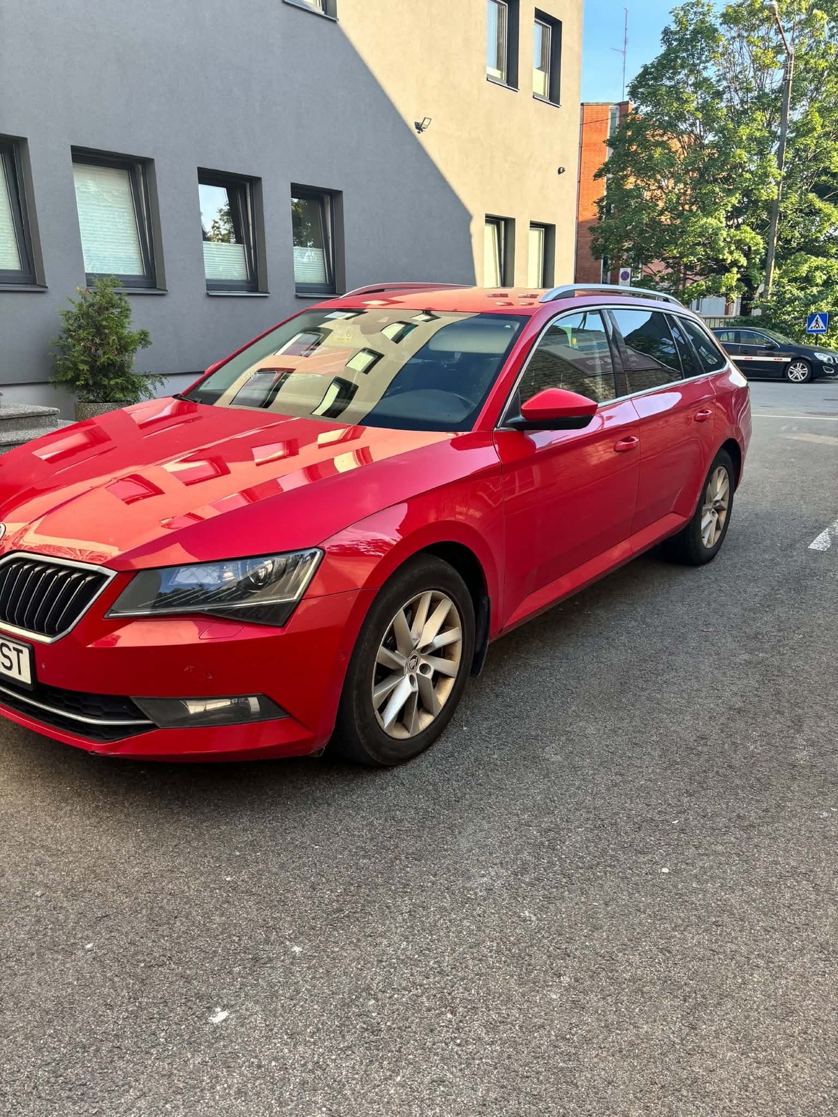 Škoda Superb 2016, photo 4/7