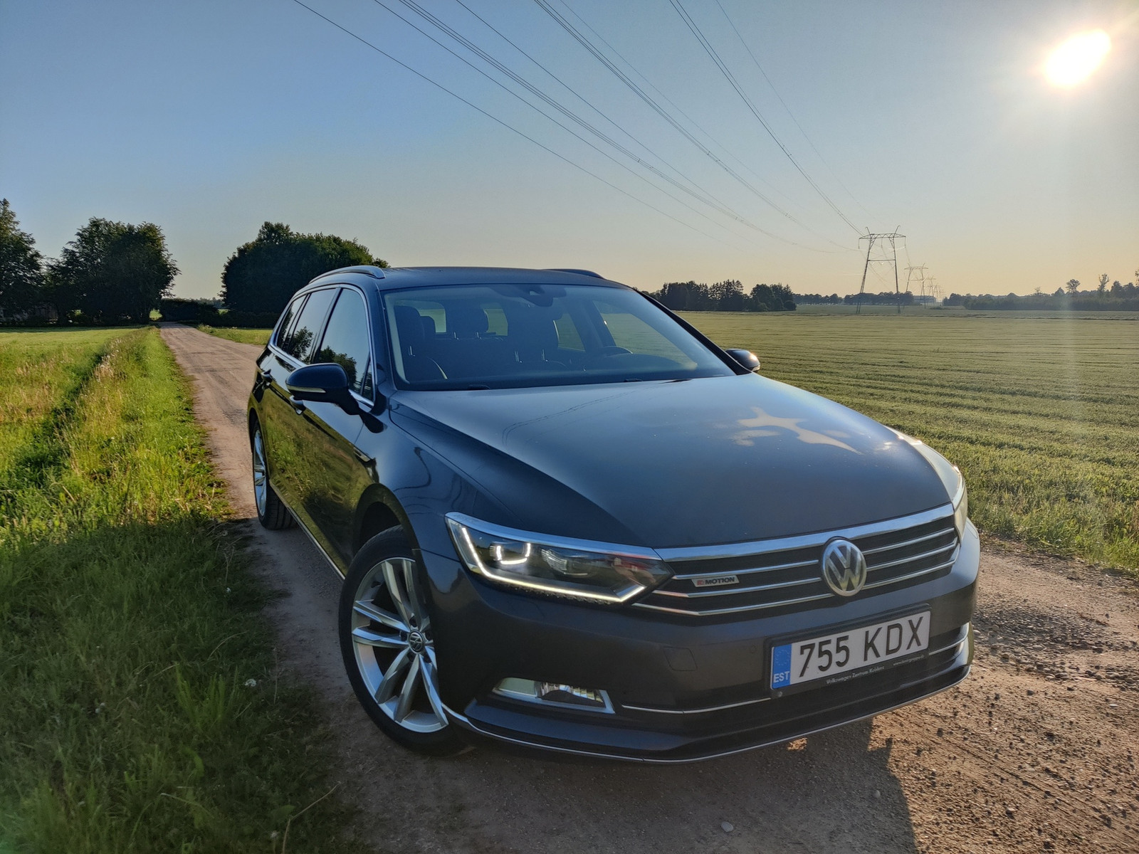 Volkswagen Passat 2018, photo 3/14