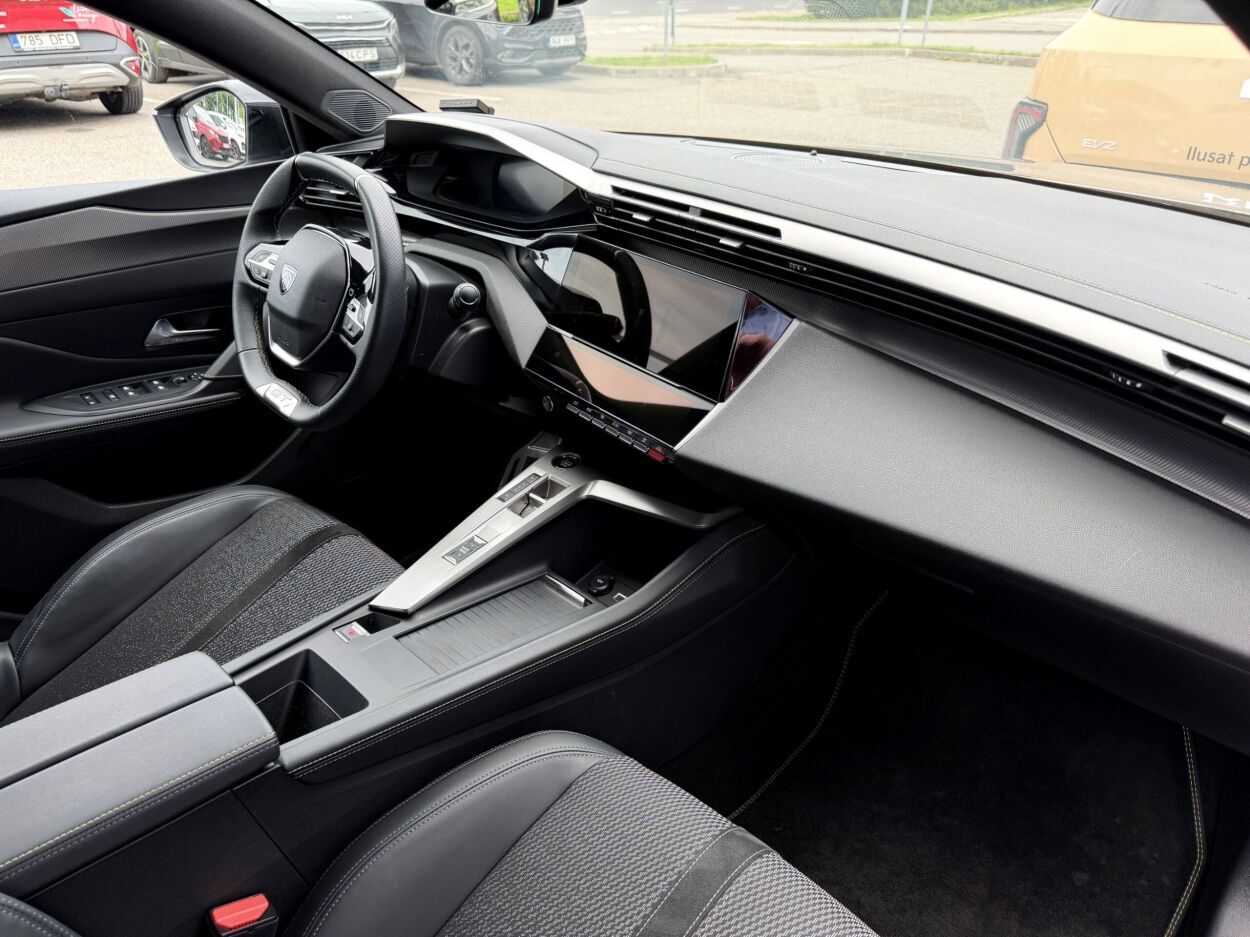 Peugeot 308 2024, photo 4/10