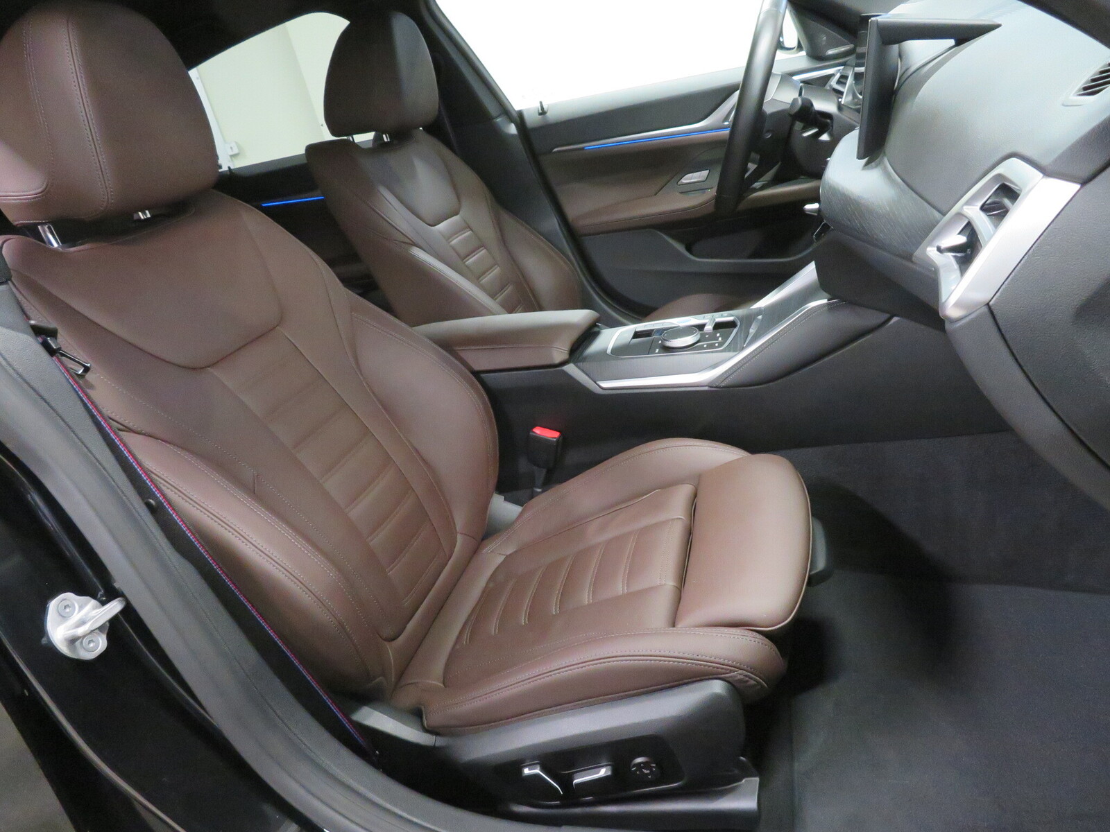 BMW i4 2025, kuva 4/10
