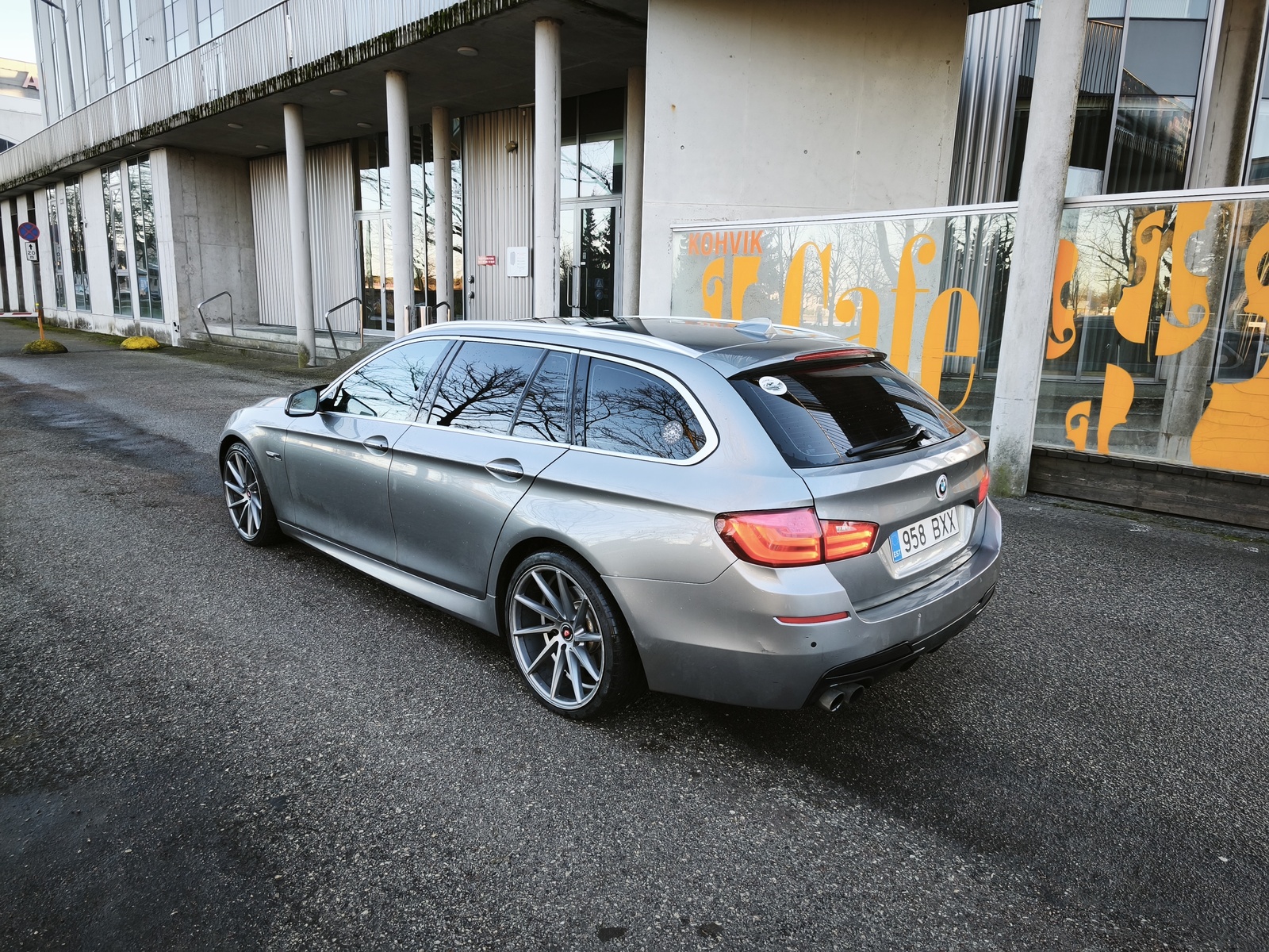 BMW 530 2011, photo 3/13