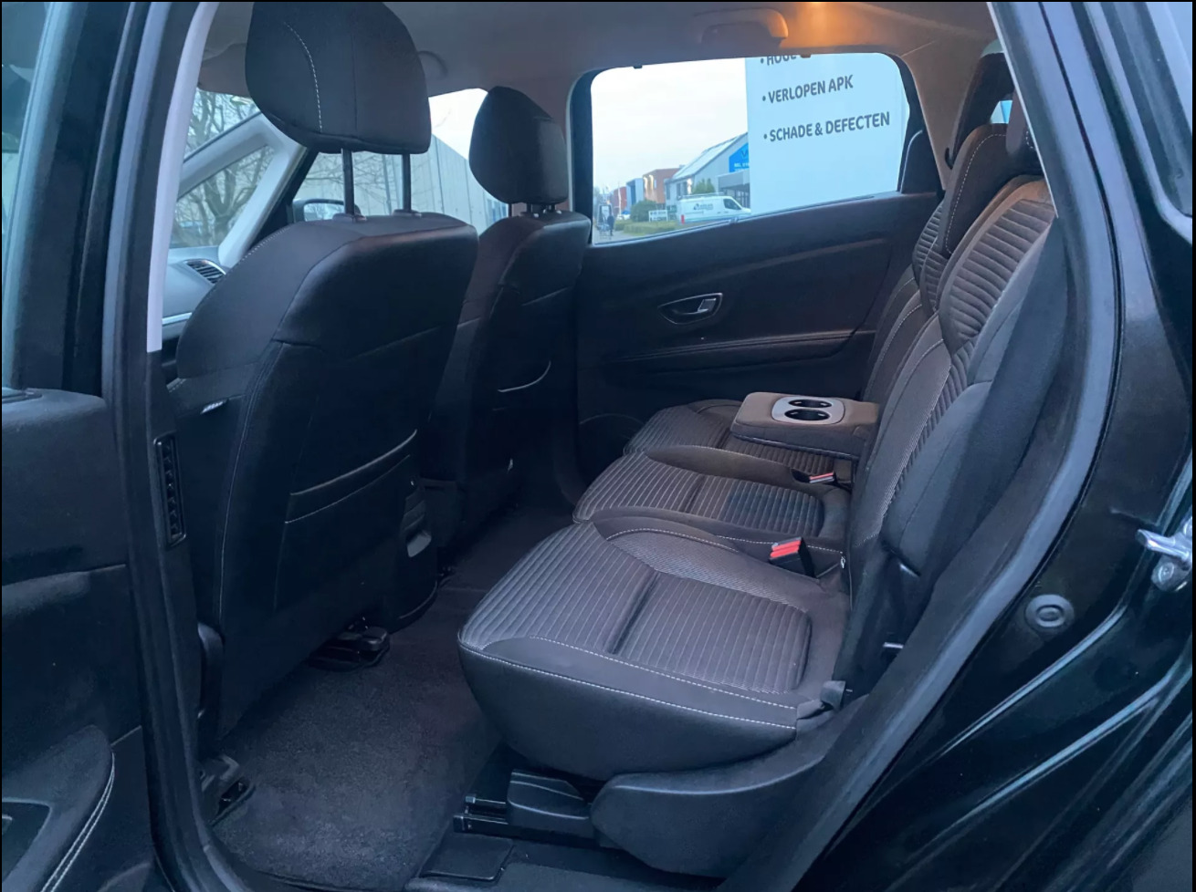 Renault Grand Scenic 2018, photo 7/8