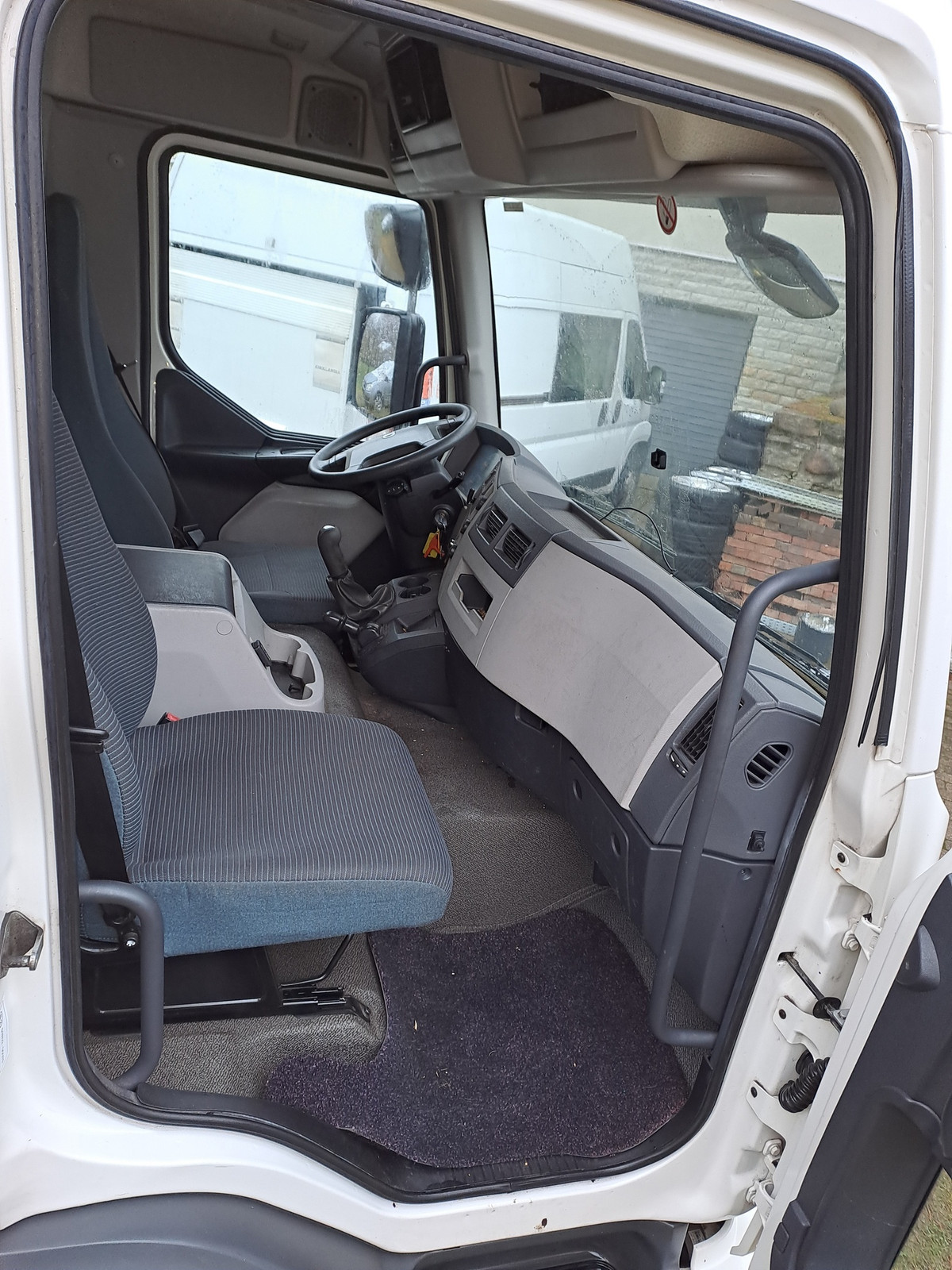 Volvo FL-240 2007, photo 6/10