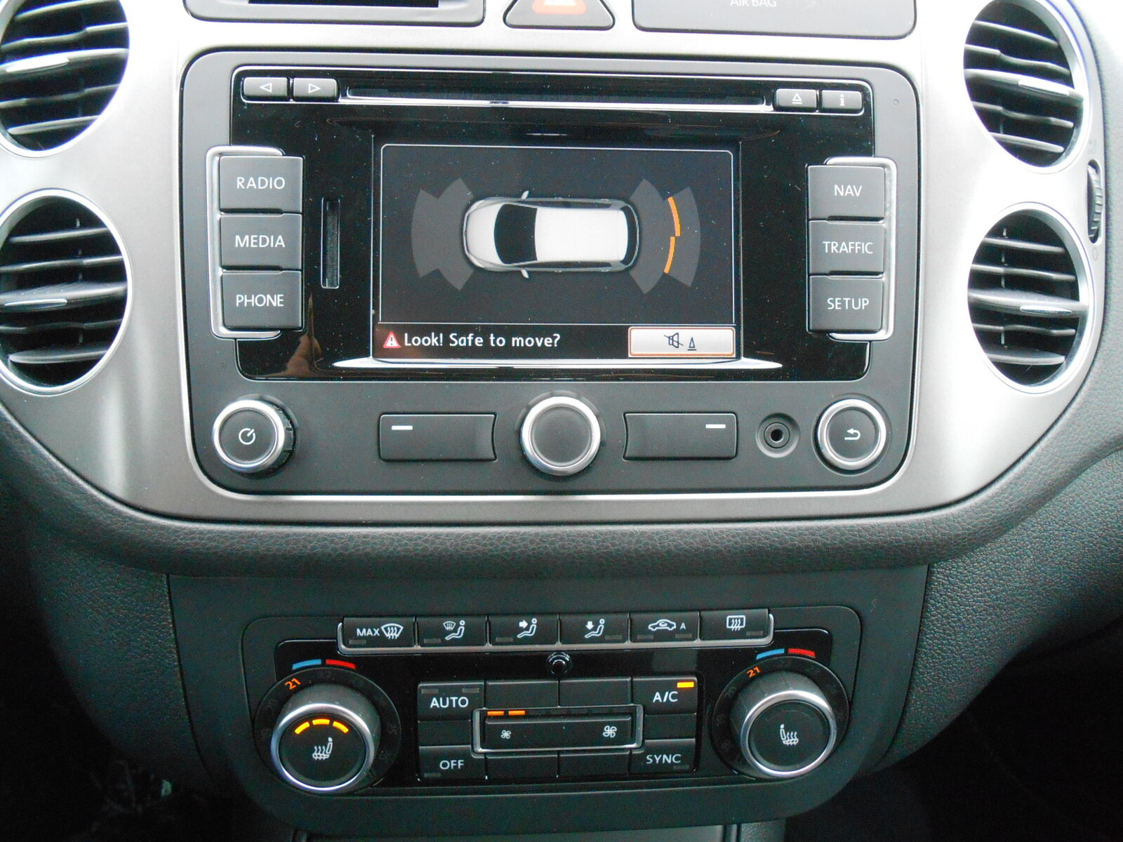 Volkswagen Golf Plus Life 2013, photo 6/18