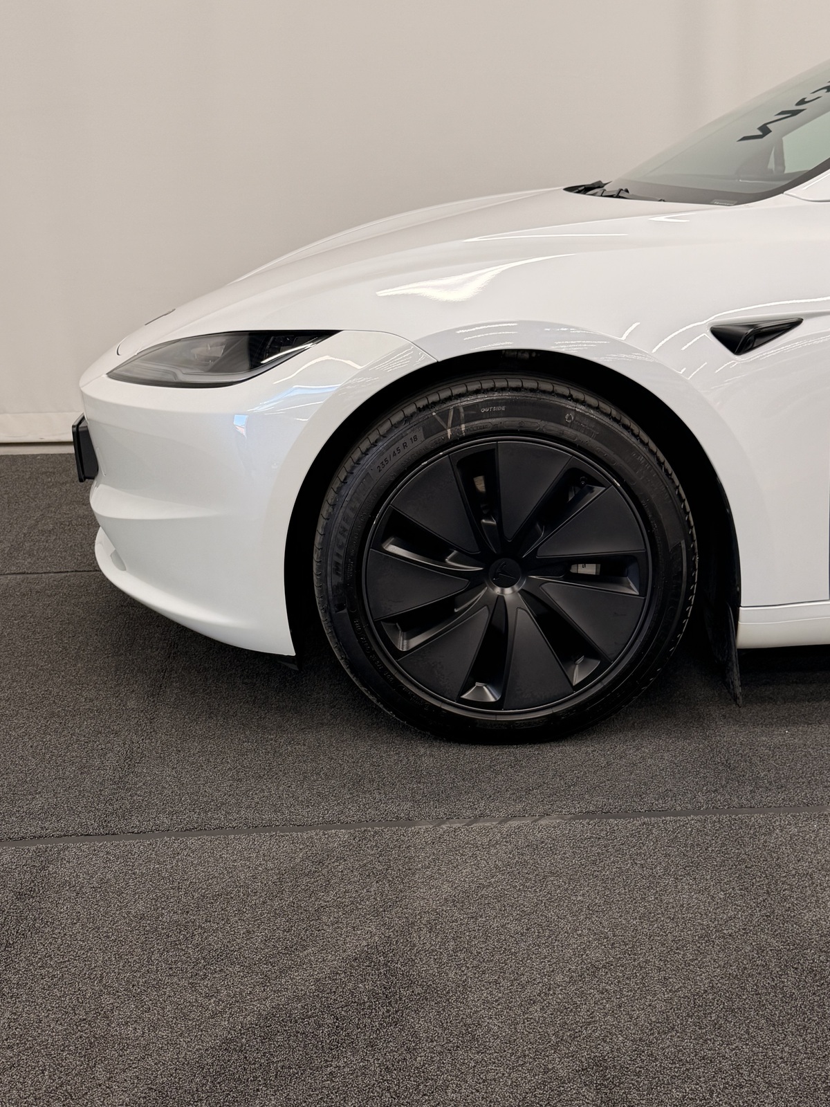 Tesla Model 3 2024, kuva 6/17