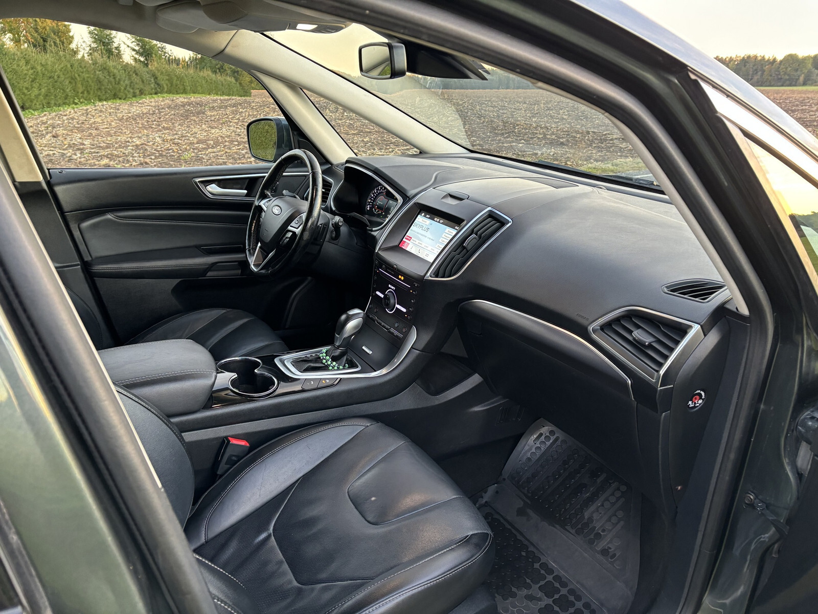 Ford S-Max 2016, photo 7/10