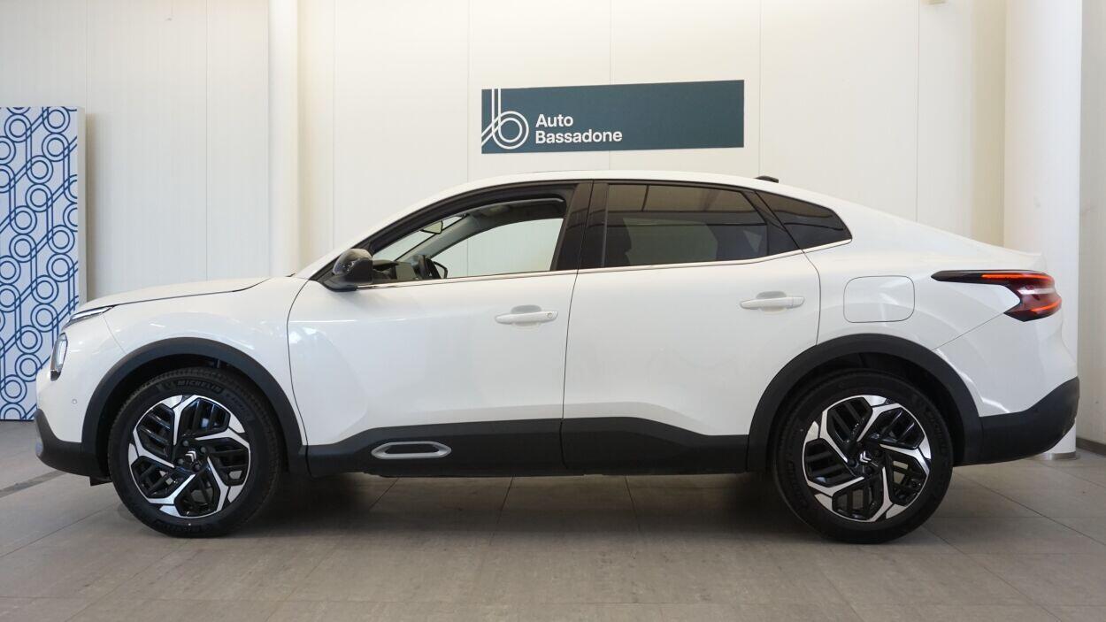 Citroën C4 X 2023, photo 3/22