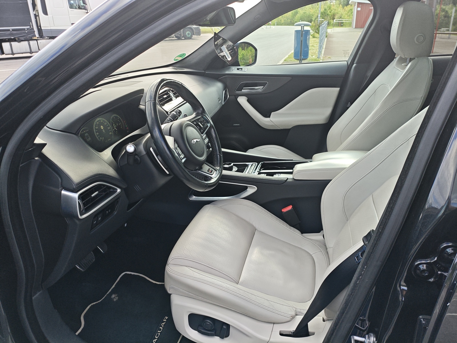 Jaguar F-Pace S 2017, kuva 5/14