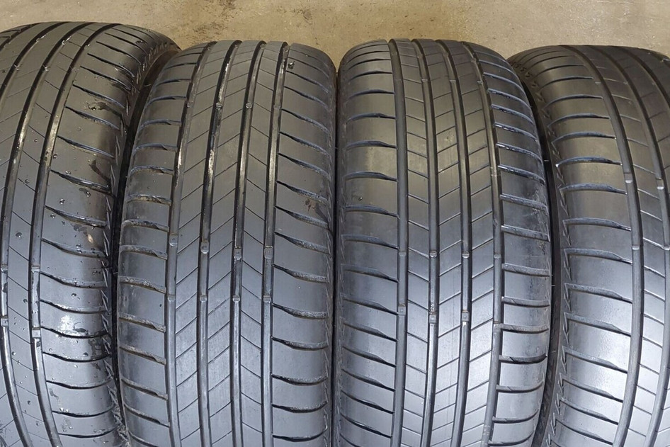 Подержанный летняя шина 215/55R17 Bridgestone Turanza T005