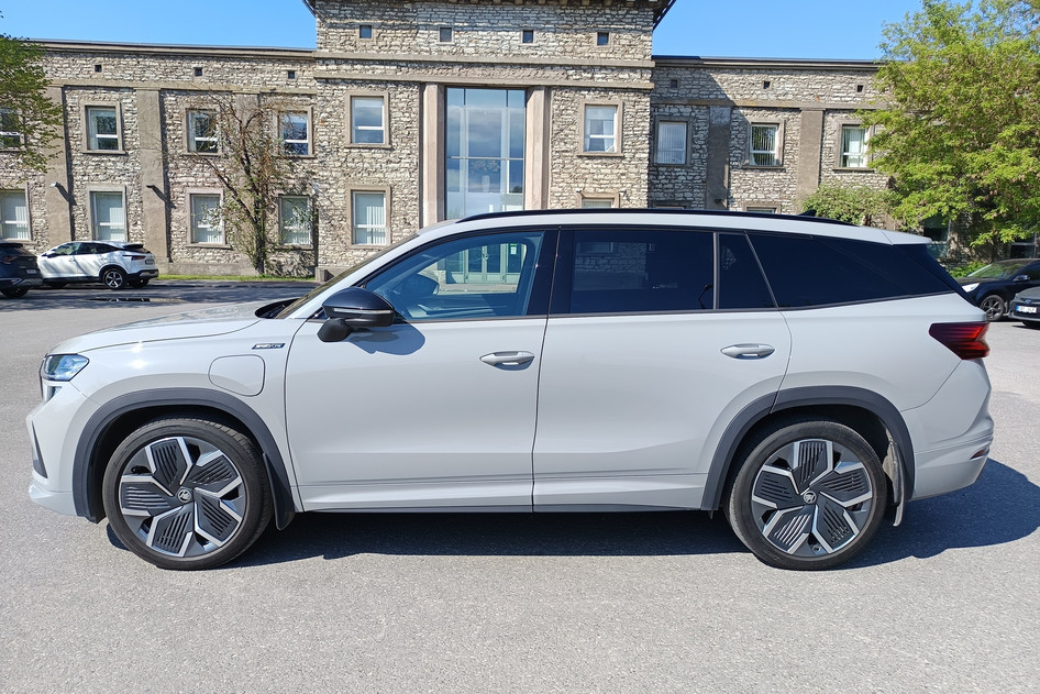 Škoda Kodiaq, 2025, 1.5, 150 kW, pistikhübriid (bensiin/elekter), automaat, esivedu