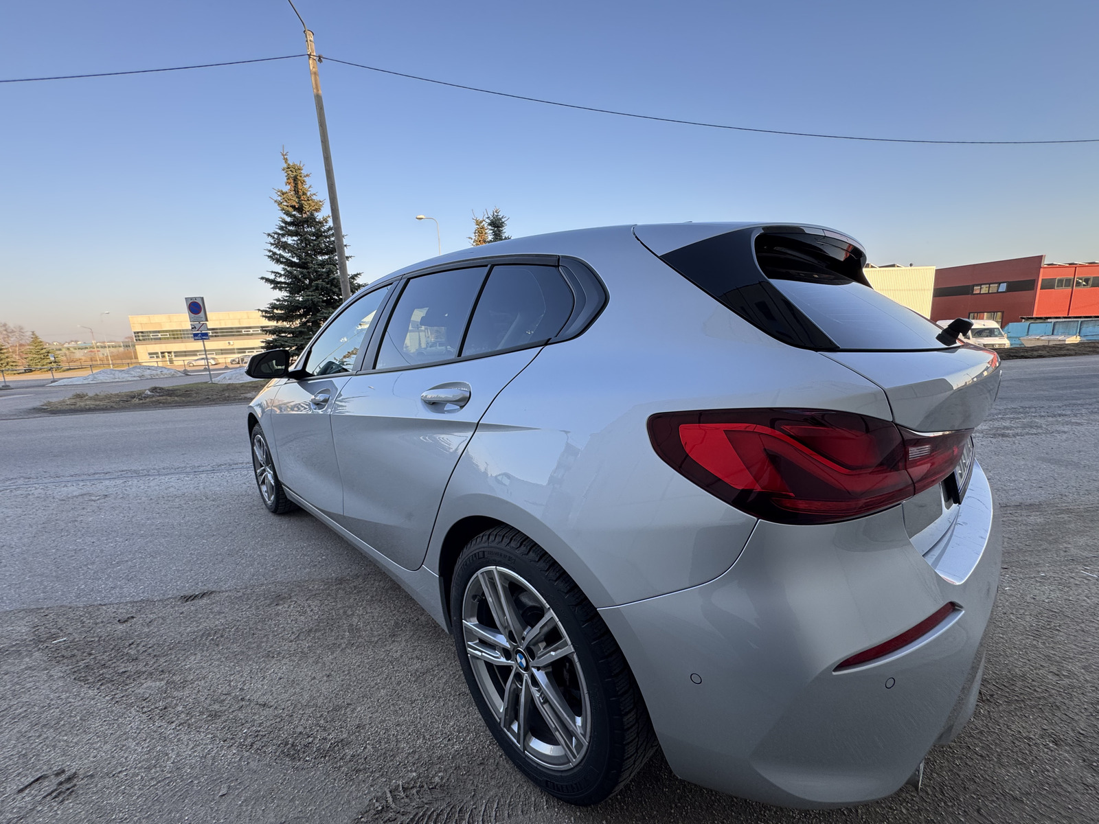 BMW 118 2021, kuva 3/11