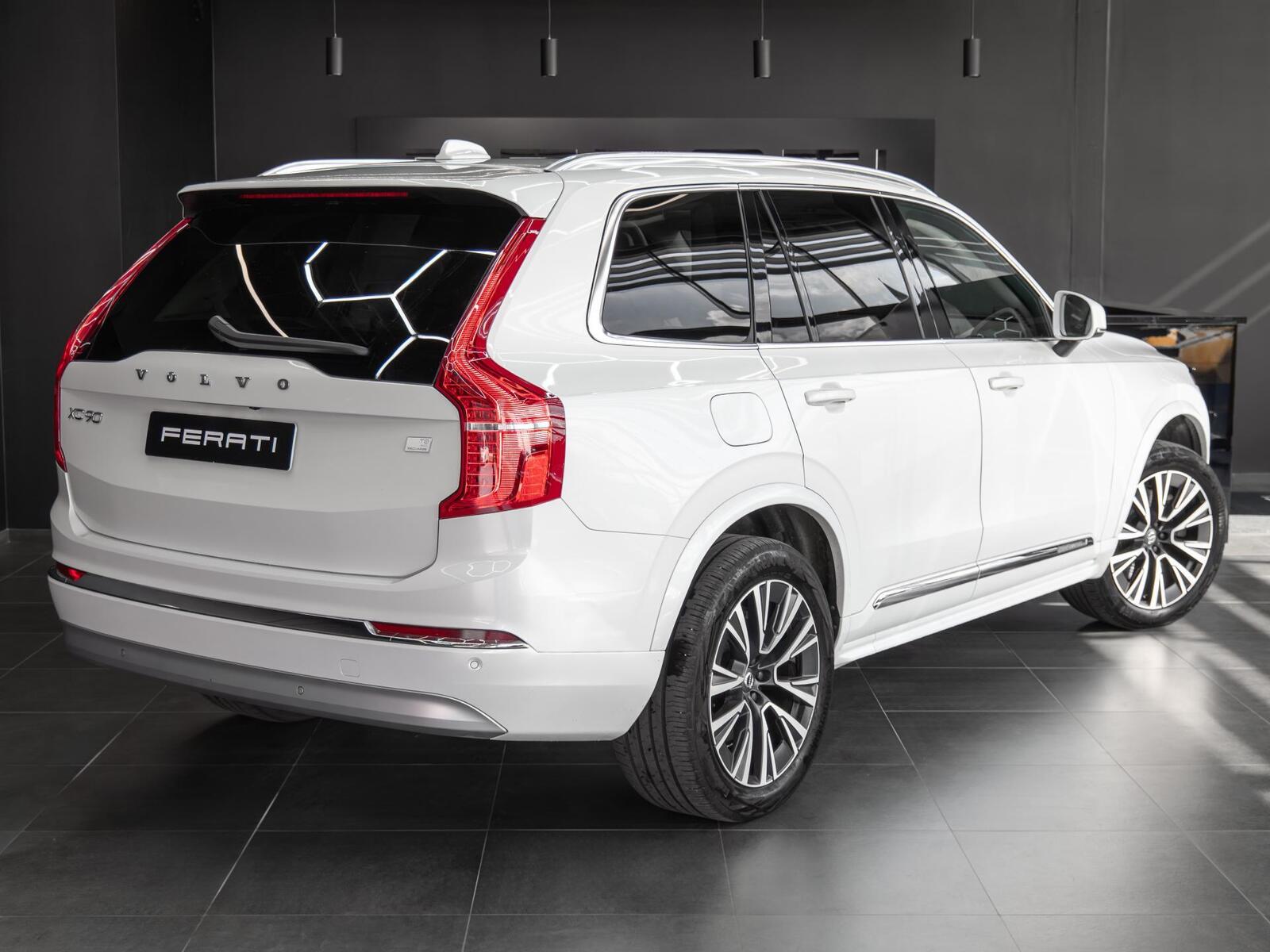 Volvo XC90 2021, photo 2/15