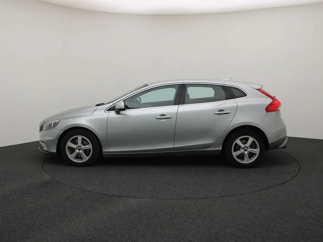 Volvo V40 R-Design Business 2.0 140kW 2014, kuva 6/10