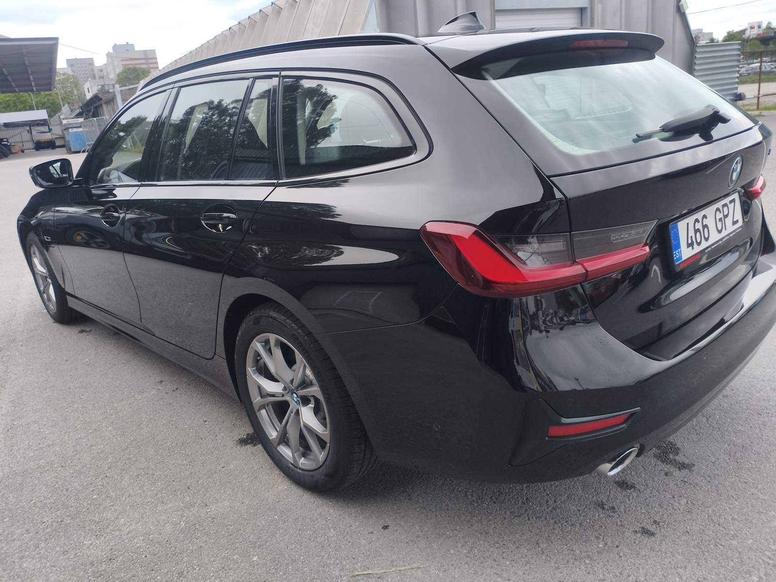 BMW 330 2021, photo 4/10